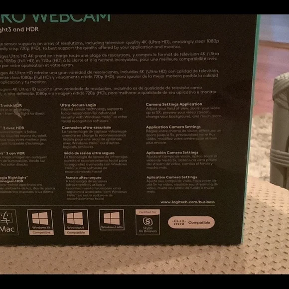Logitech 4K PRO WEBCAM with right light 3 and HDR Black